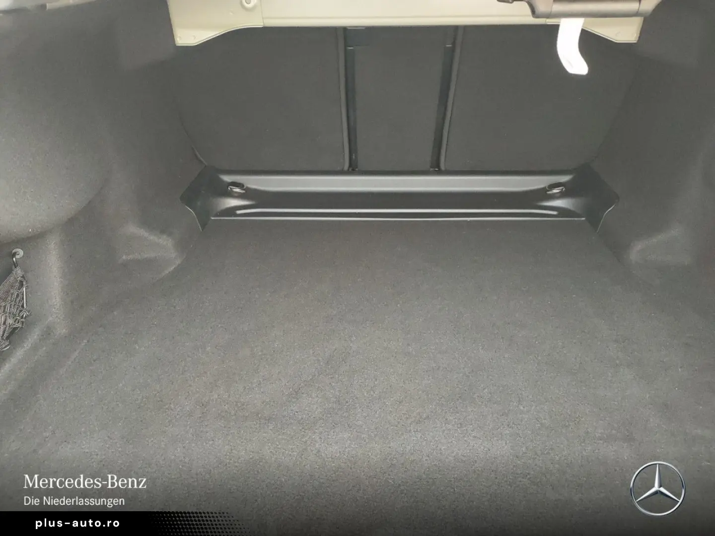 MERCEDES-BENZ E 200 AMG Adv.  NIGHT 20  DIGI DISTR Bur4D 360