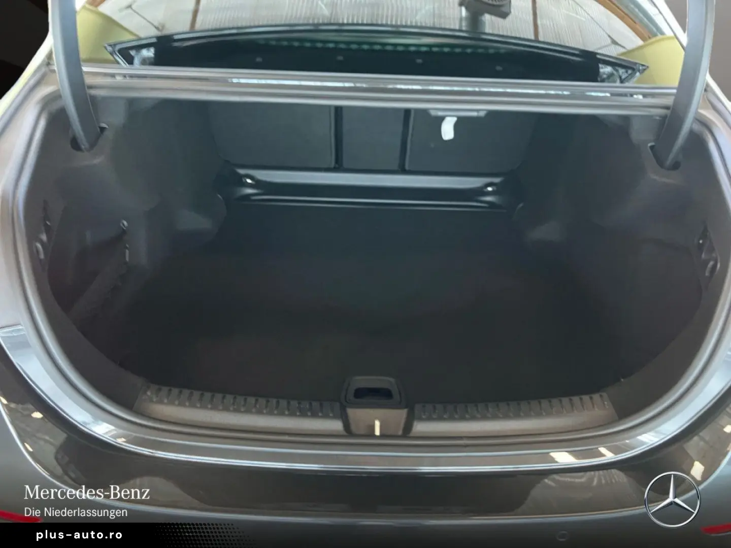 MERCEDES-BENZ E 200 AMG Adv.  PANO AHK DIGITAL DISTR&hellip;