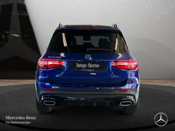MERCEDES-BENZ GLB 200 AMG