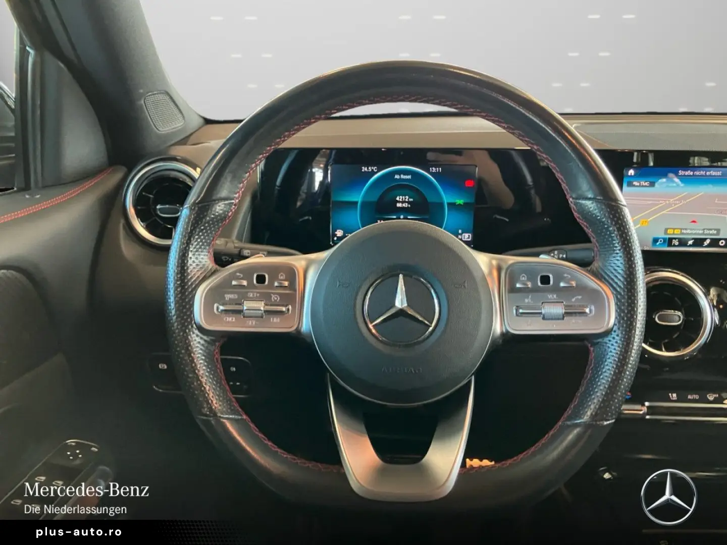 MERCEDES-BENZ GLB 200 AMG