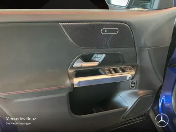 MERCEDES-BENZ GLB 200 AMG