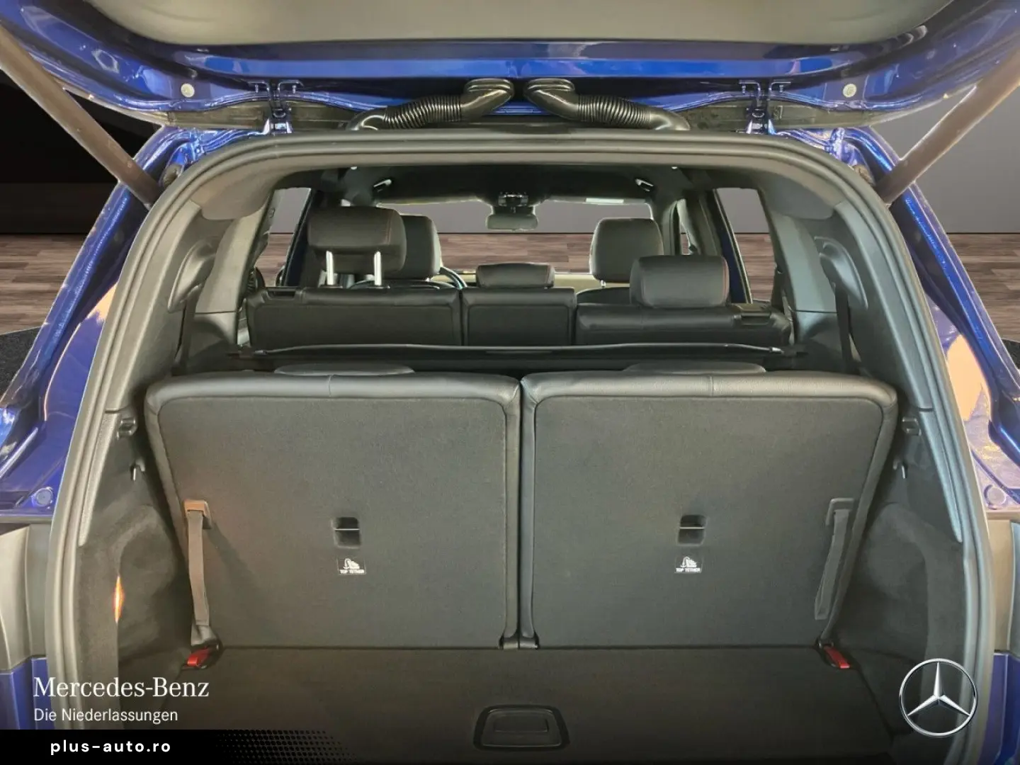 MERCEDES-BENZ GLB 200 AMG