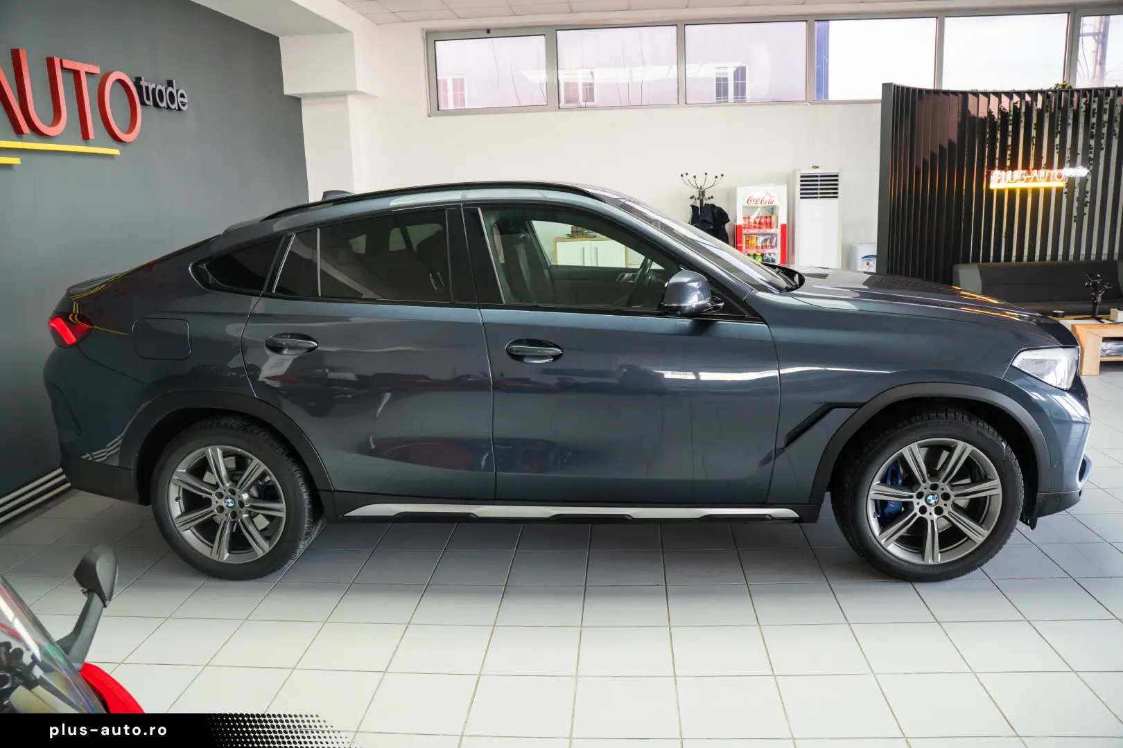 BMW X6 xDrive 30d STOC 2 SETURI ROTI
