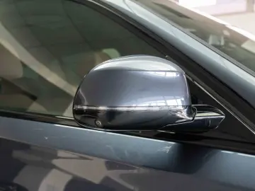 BMW X6 xDrive 30d STOC 2 SETURI ROTI