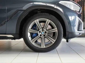 BMW X6 xDrive 30d STOC 2 SETURI ROTI