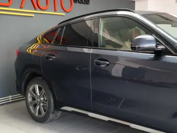BMW X6 xDrive 30d STOC 2 SETURI ROTI