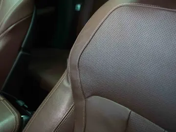 BMW X6 xDrive 30d STOC 2 SETURI ROTI