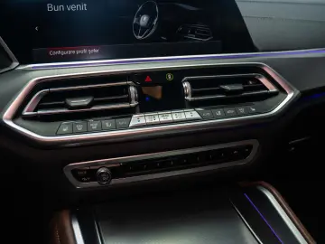 BMW X6 xDrive 30d STOC 2 SETURI ROTI