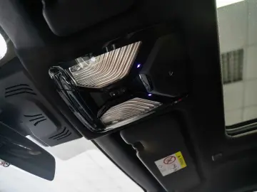 BMW X6 xDrive 30d STOC 2 SETURI ROTI