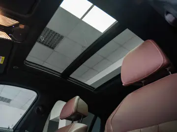 BMW X6 xDrive 30d STOC 2 SETURI ROTI