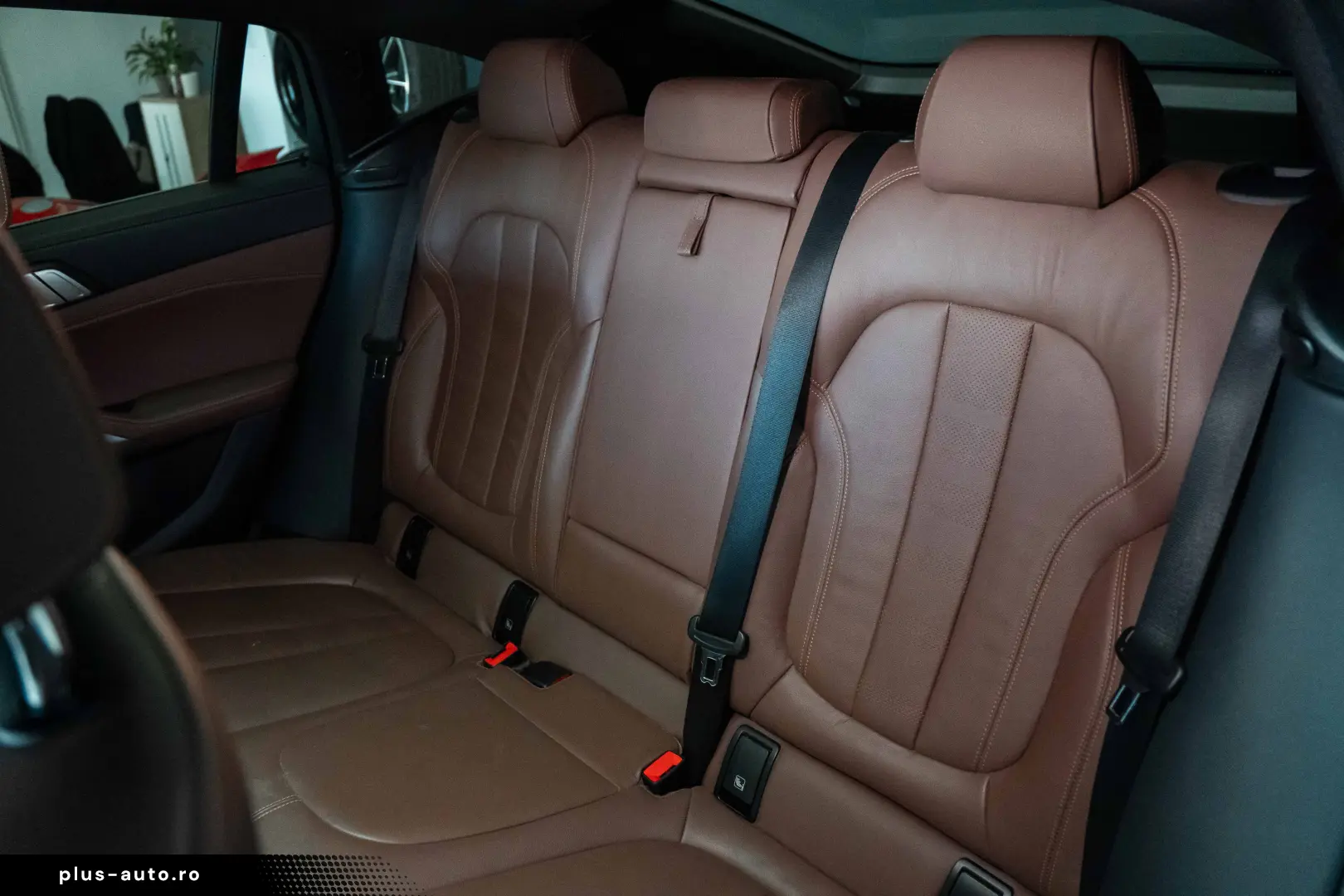 BMW X6 xDrive 30d STOC 2 SETURI ROTI