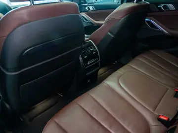 BMW X6 xDrive 30d STOC 2 SETURI ROTI