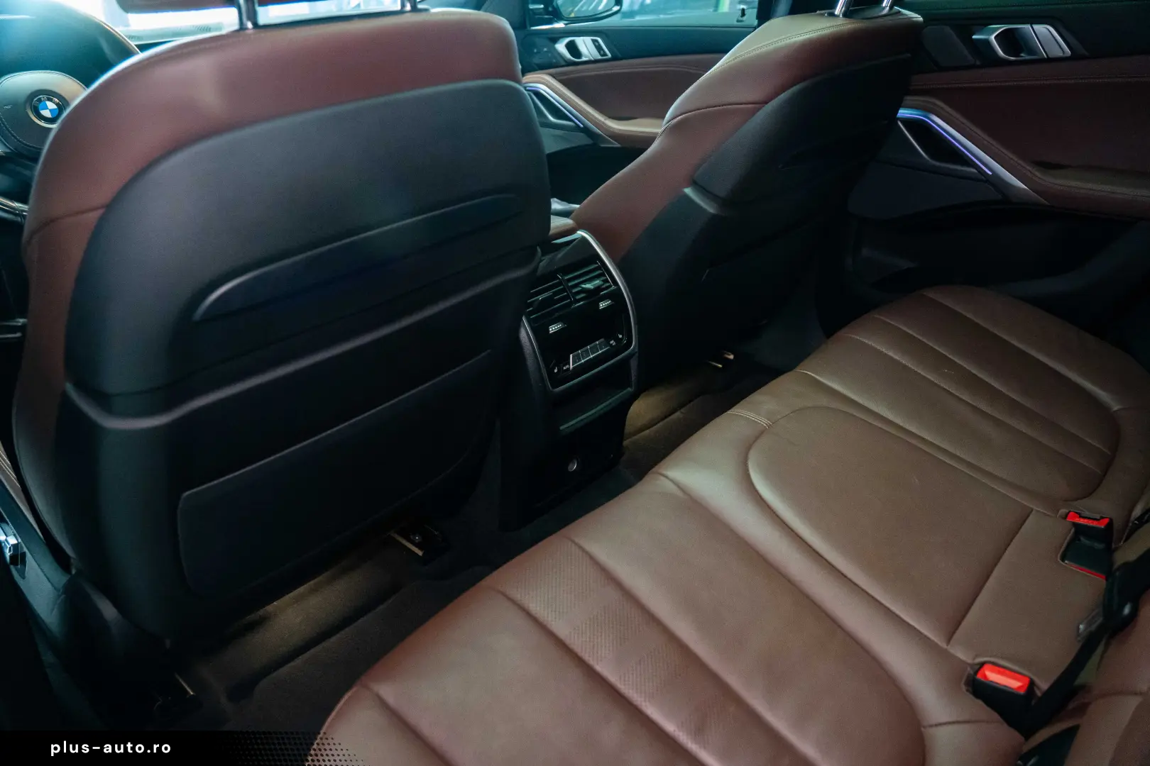 BMW X6 xDrive 30d STOC 2 SETURI ROTI