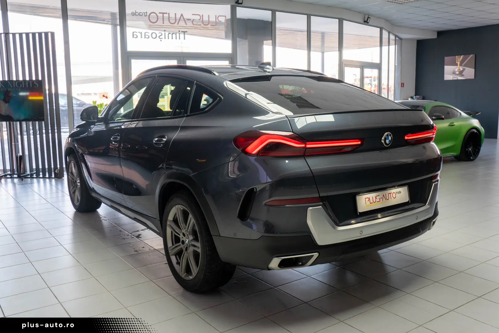 BMW X6 xDrive 30d STOC 2 SETURI ROTI