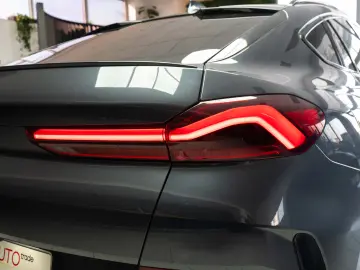 BMW X6 xDrive 30d STOC 2 SETURI ROTI