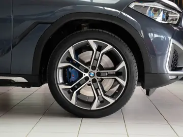 BMW X6 xDrive 30d STOC 2 SETURI ROTI