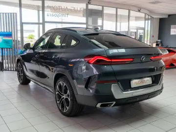BMW X6 xDrive 30d STOC 2 SETURI ROTI