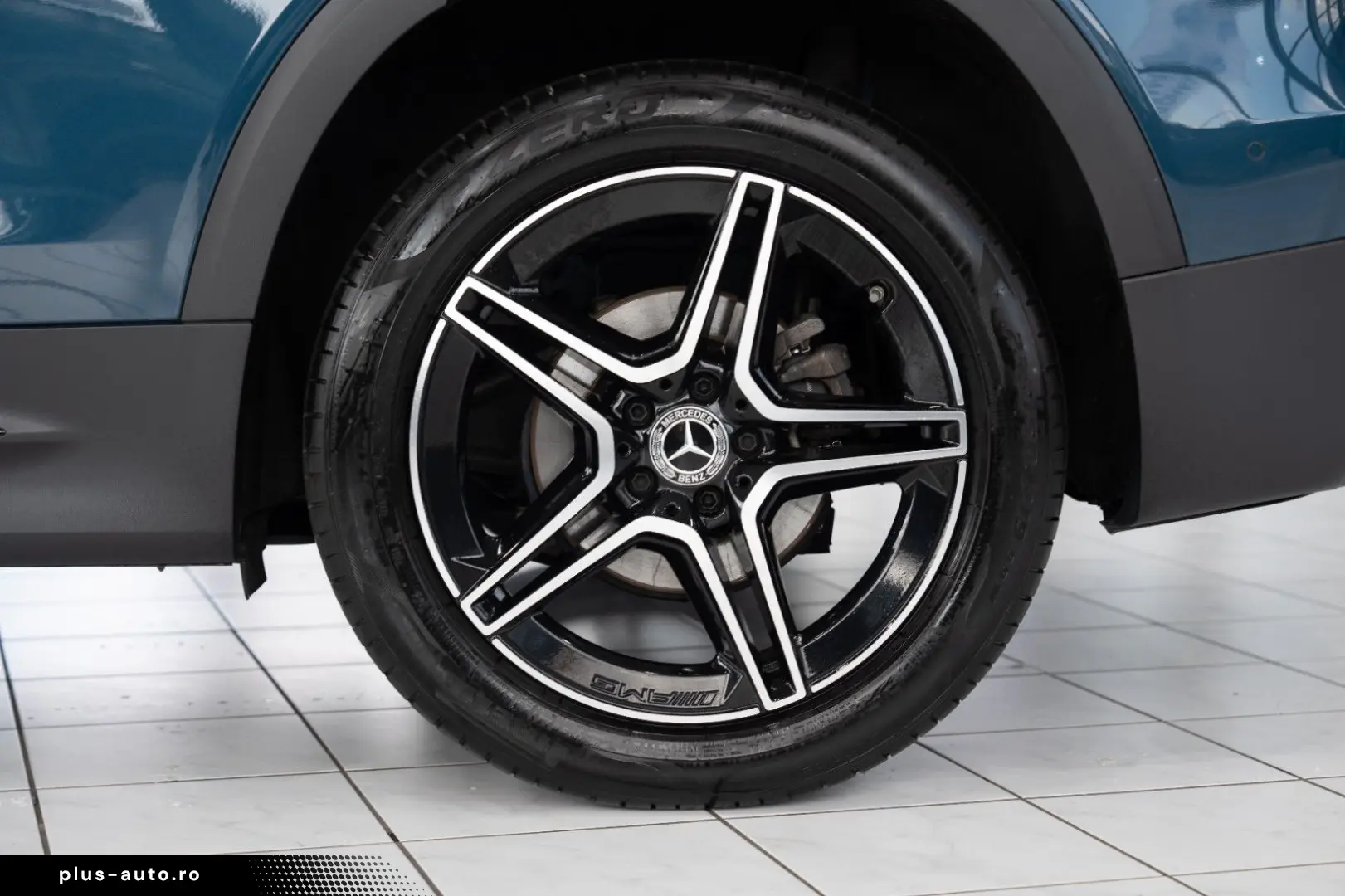 MERCEDES-BENZ GLB 200 d 4M