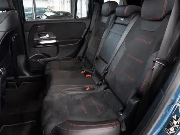 MERCEDES-BENZ GLB 200 d 4M