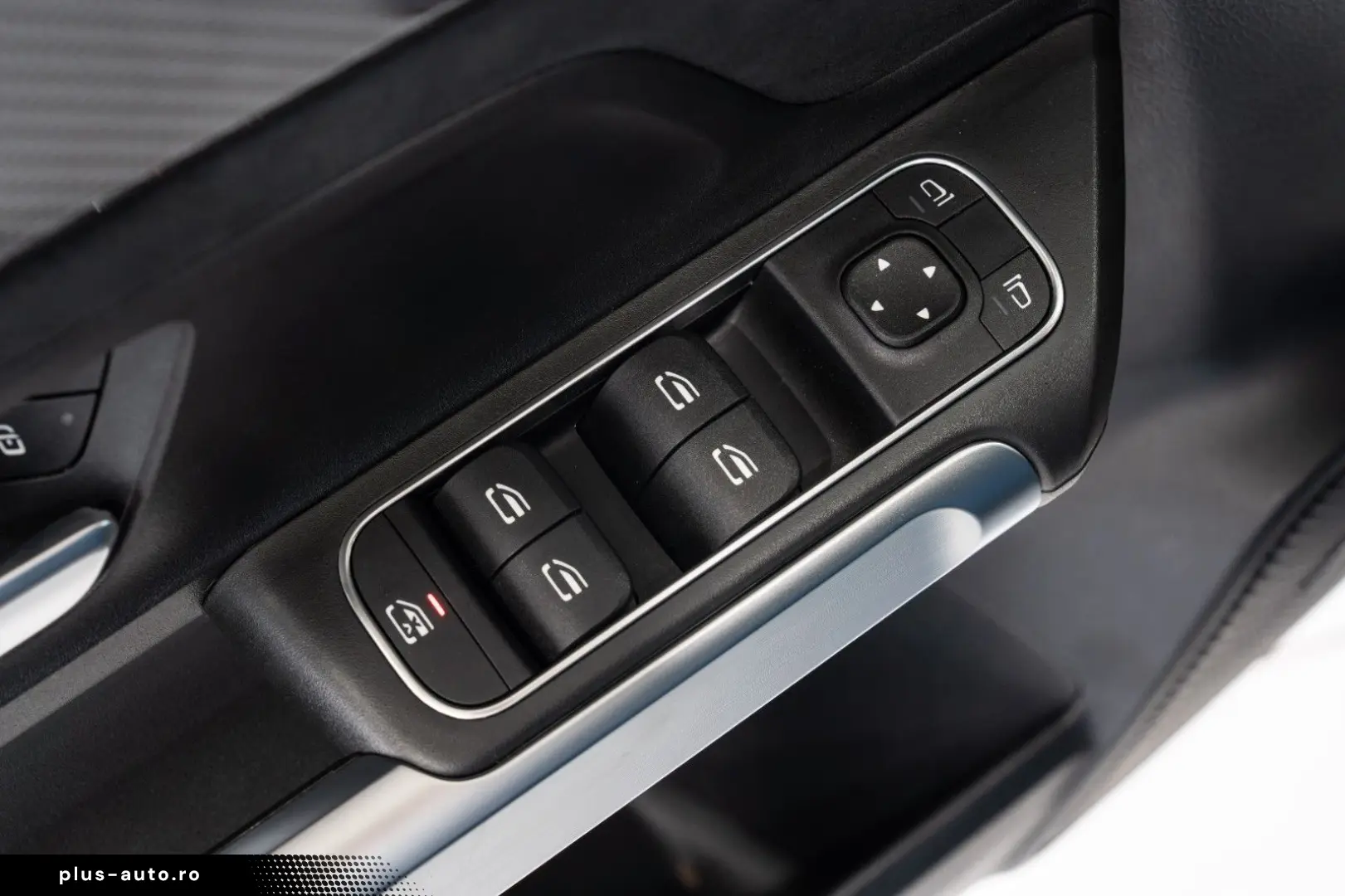 MERCEDES-BENZ GLB 200 d 4M