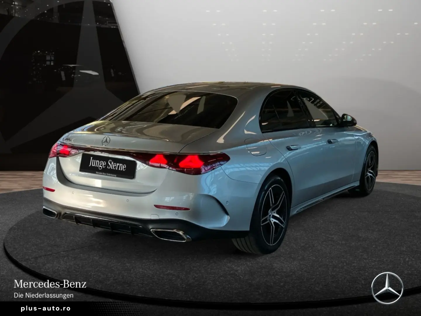MERCEDES-BENZ E 300 e AMG Advanced  NIGHT HUD 360  Bur4D