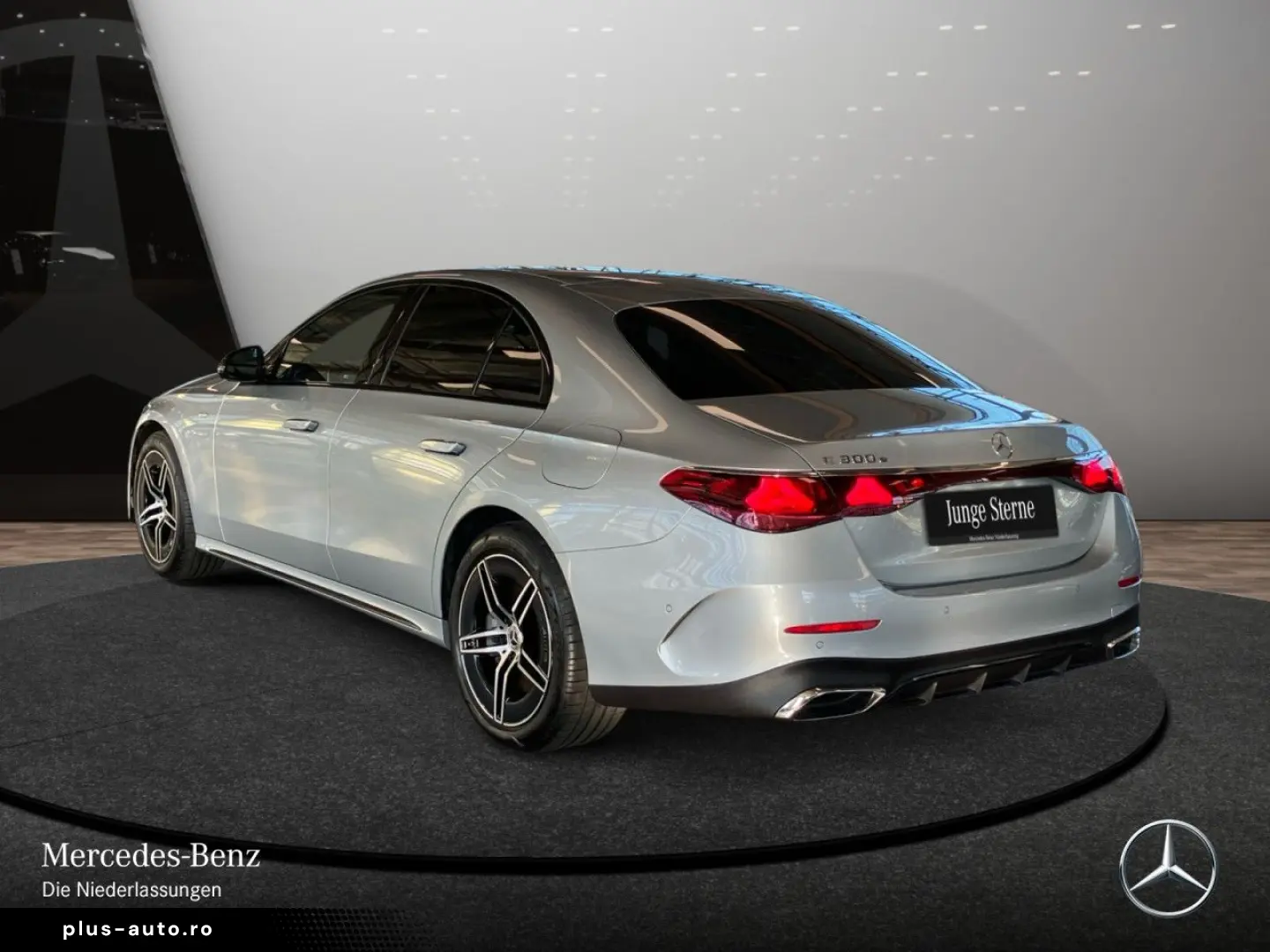 MERCEDES-BENZ E 300 e AMG Advanced  NIGHT HUD 360  Bur4D