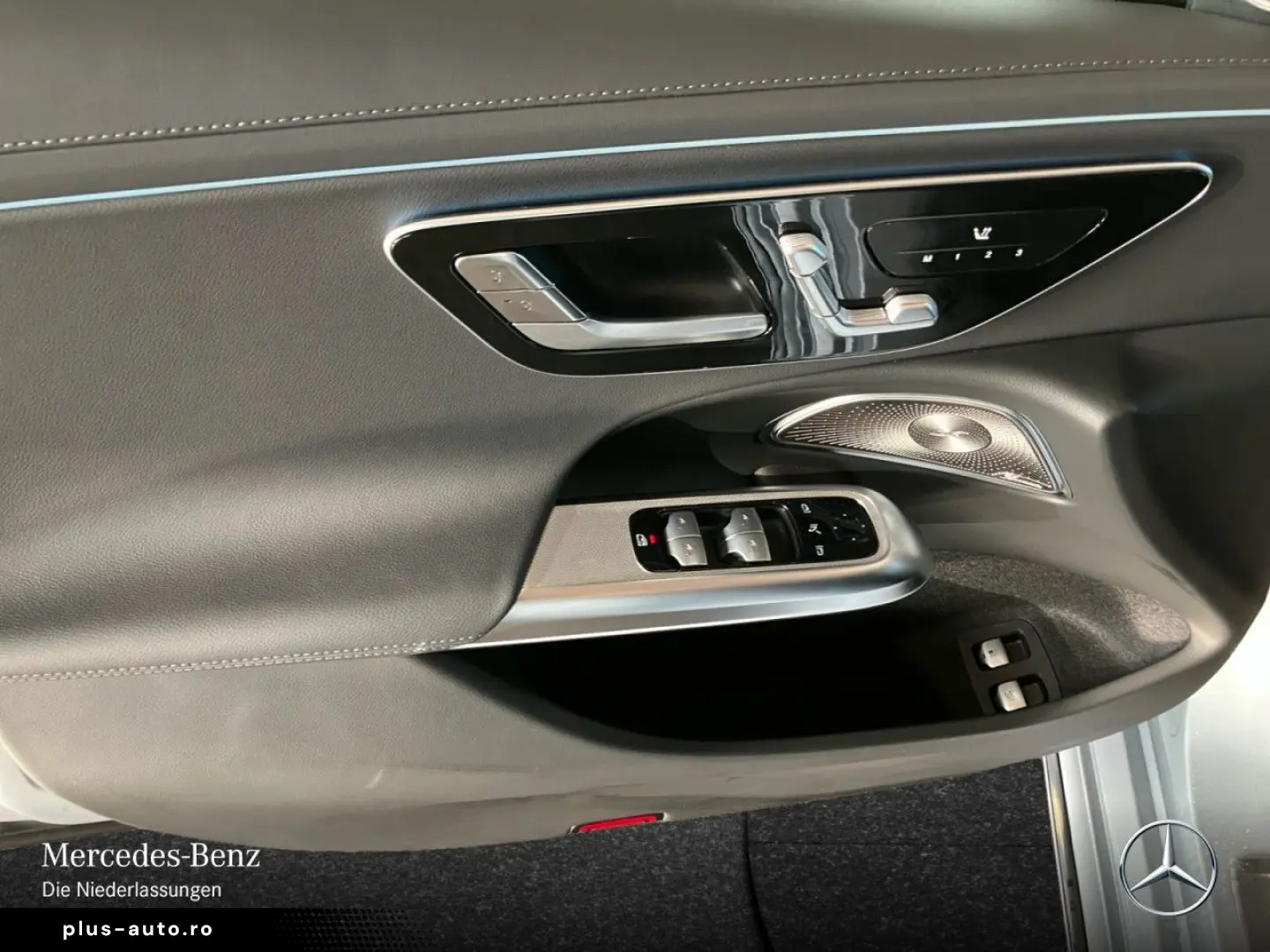 MERCEDES-BENZ E 300 e AMG Advanced  NIGHT HUD 360  Bur4D