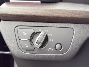 AUDI Q5 Sportback e S line AHK 20 VollLeder 360