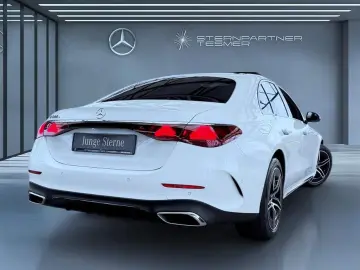 MERCEDES-BENZ E 300 e AMG  Night  Pano  Burm.4D  DC  DISTR.