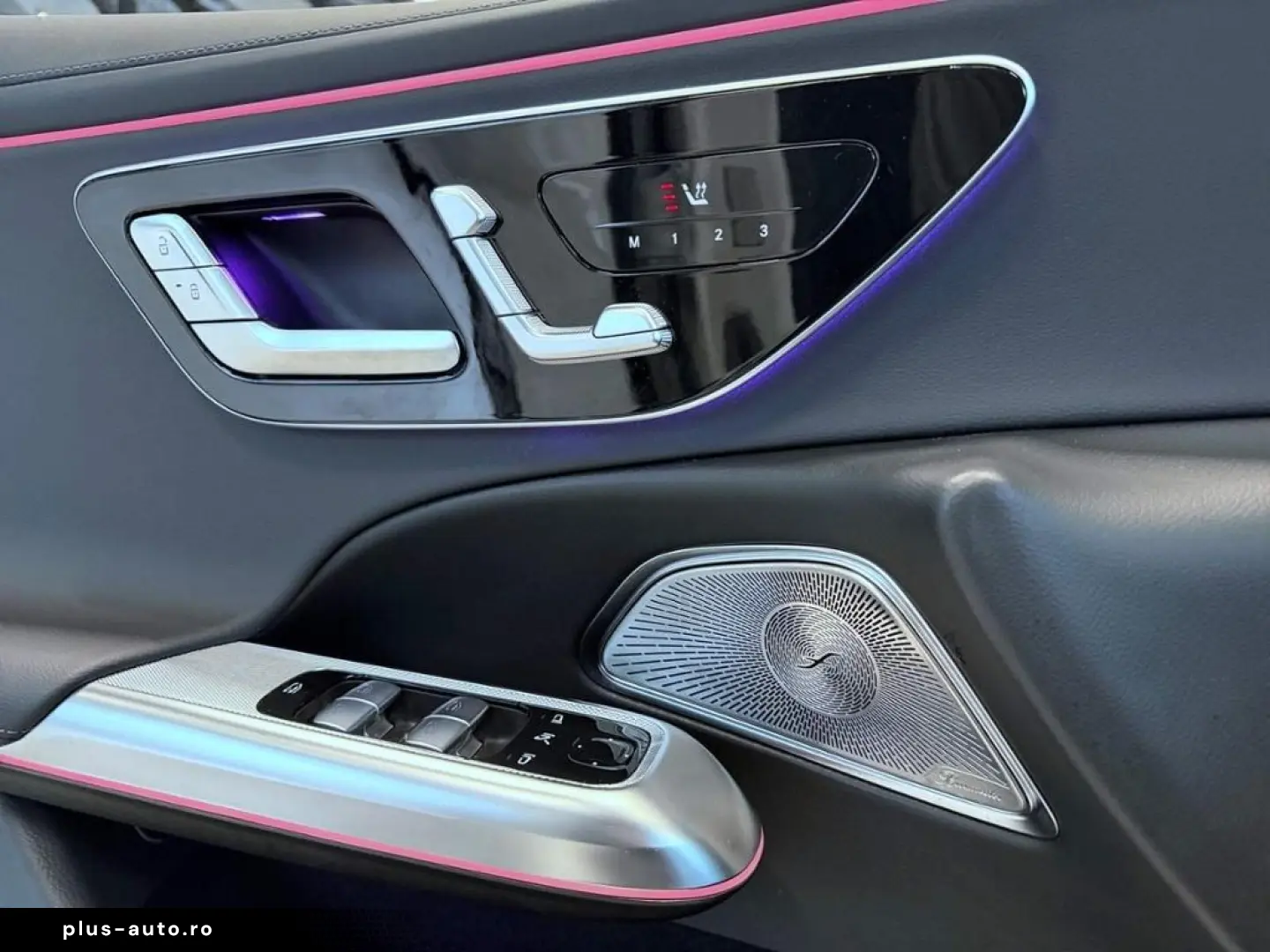 MERCEDES-BENZ E 300 e AMG  Night  Pano  Burm.4D  DC  DISTR.