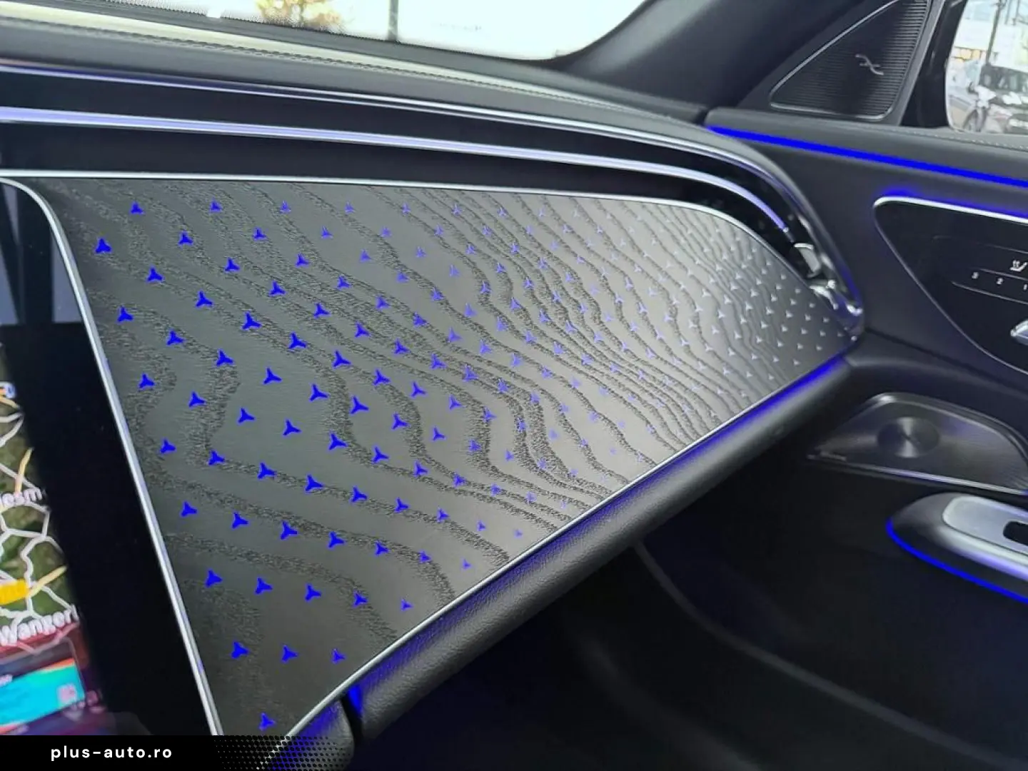 MERCEDES-BENZ E 300 e AMG  Night  Pano  Burm.4D  DC  DISTR.