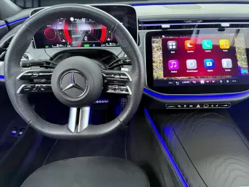 MERCEDES-BENZ E 300 e AMG  Night  Pano  Burm.4D  DC  DISTR.