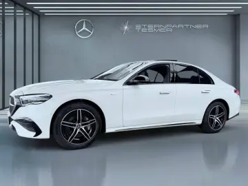 MERCEDES-BENZ E 300 e AMG  Night  Pano  Burm.4D  DC  DISTR.