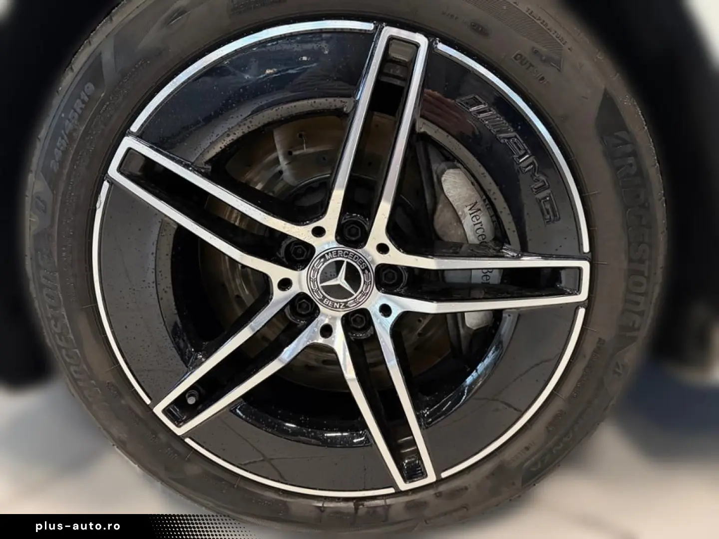 MERCEDES-BENZ E 300 e AMG  Night  Pano  Burm.4D  DC  DISTR.