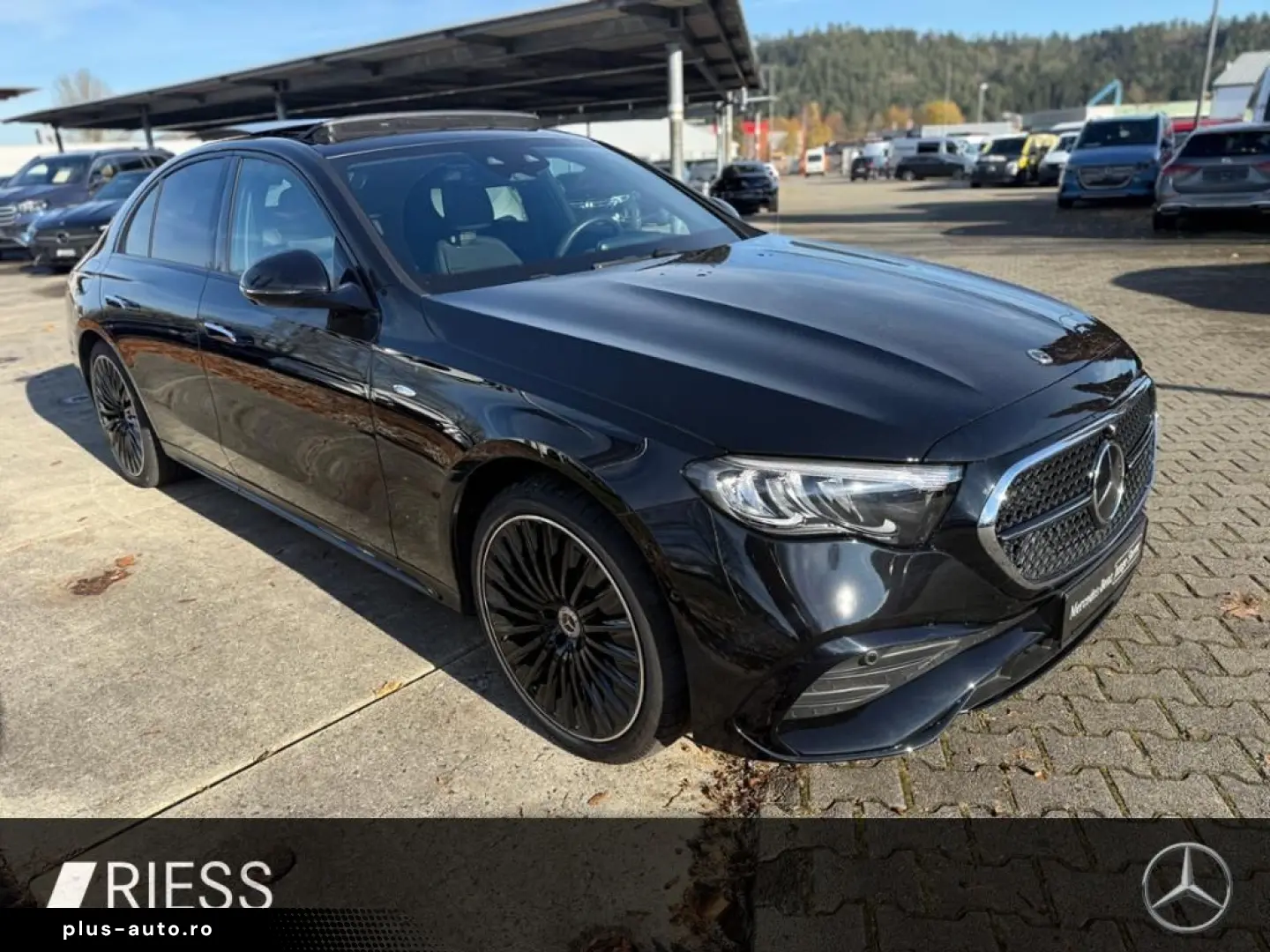 MERCEDES-BENZ E 300 de AMG Sport Night Distr AHK Pan&hellip;