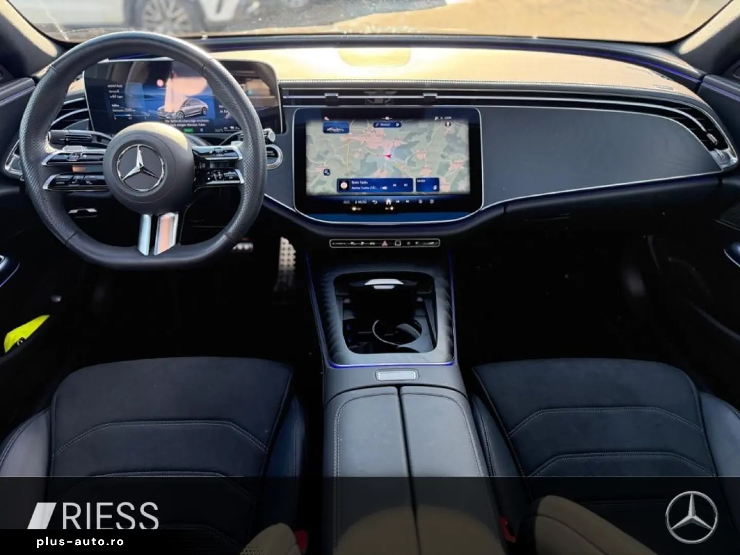 MERCEDES-BENZ E 300 de AMG Sport Night Distr AHK Pan&hellip;