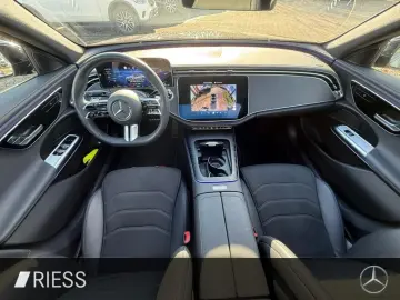 MERCEDES-BENZ E 300 de AMG Sport Night Distr AHK Pan&hellip;