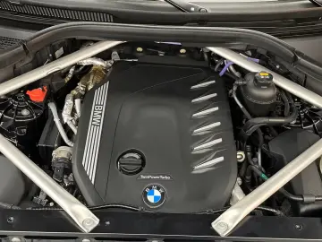 BMW X6 xDrive40d A M-Sport SkyLou