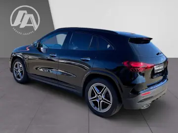 MERCEDES-BENZ GLA 180 AMG AdvPLus MBUX Night Burm LE&hellip;