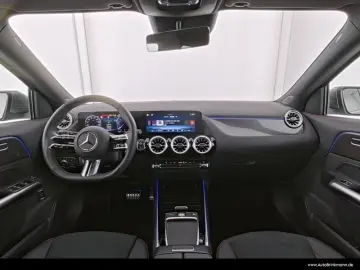 MERCEDES-BENZ GLA 200 d AMG-LINE  LED KAMERA WINTER MBUXSHZ