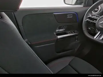 MERCEDES-BENZ GLA 200 d AMG-LINE  LED KAMERA WINTER MBUXSHZ
