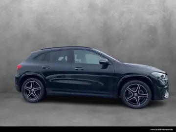 MERCEDES-BENZ GLA 200 AMG-LINE PANO KAMERA MULTIBEAM