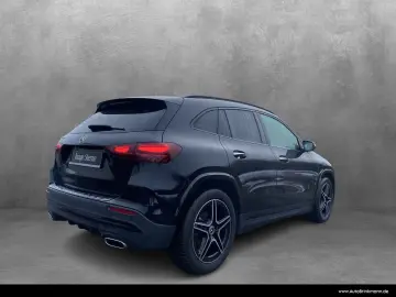 MERCEDES-BENZ GLA 200 AMG-LINE PANO KAMERA MULTIBEAM