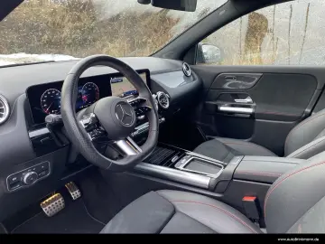 MERCEDES-BENZ GLA 200 AMG-LINE PANO KAMERA MULTIBEAM