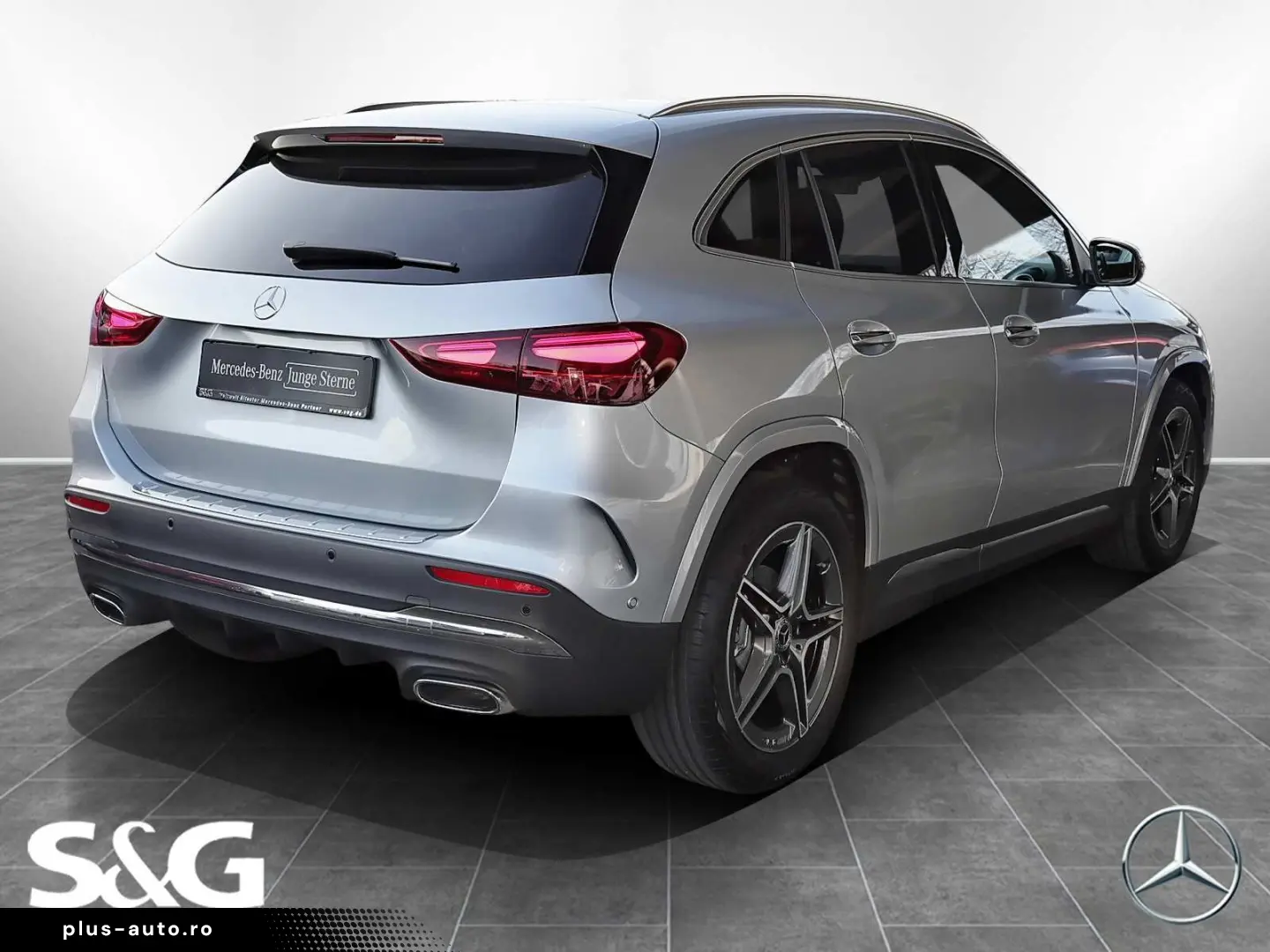 MERCEDES-BENZ GLA 180 AMG DISTRO TOTWINKEL 360  MBUX LED 19