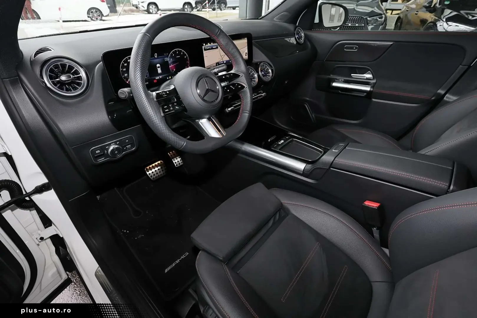 MERCEDES-BENZ GLA 180 AMG TOTWINKEL 19 ZOLL LED KAMERA MBUX