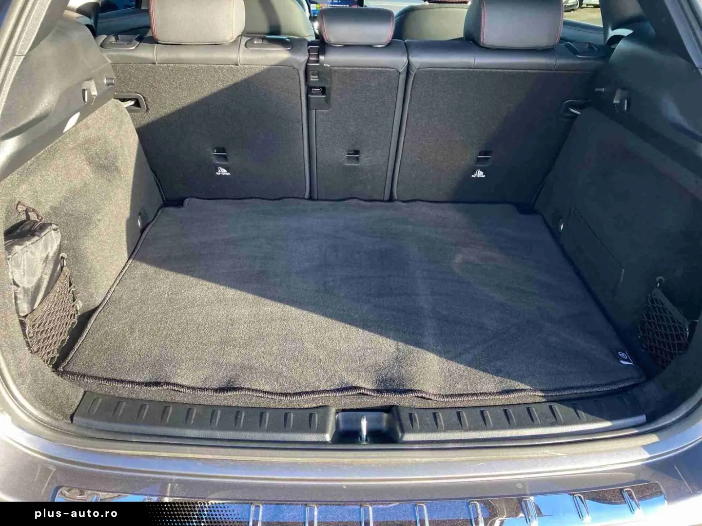 MERCEDES-BENZ GLA 200 AMG MBUX Night Distr M-BEAM LE&hellip;