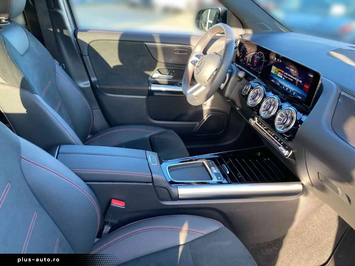 MERCEDES-BENZ GLA 200 AMG MBUX Night Distr M-BEAM LE&hellip;