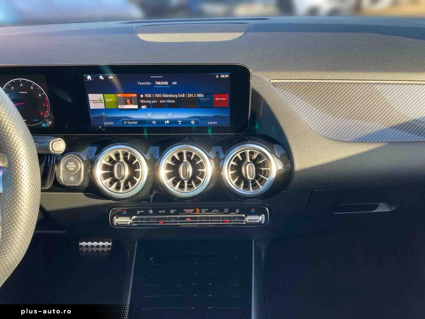 MERCEDES-BENZ GLA 200 AMG MBUX Night Distr M-BEAM LE&hellip;