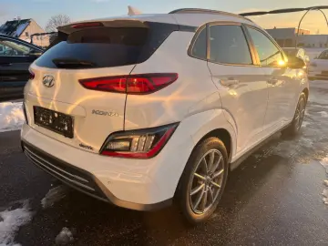HYUNDAI Kona Prestige 64 kWh Elektro  LEDER NAV KAM